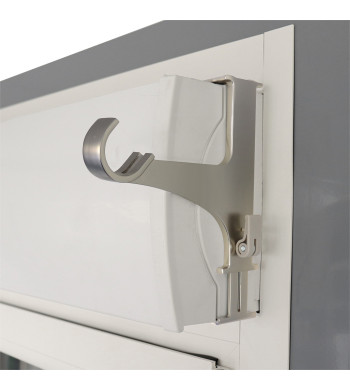 La fixation tringle rideau sur coffre volet roulant offre une installation solide et durable.